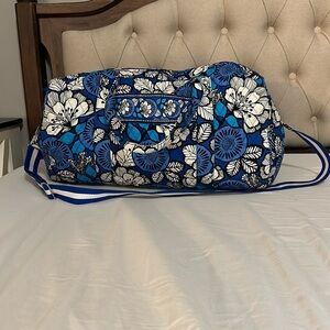 Vera Bradley Blue Bayou duffle bag